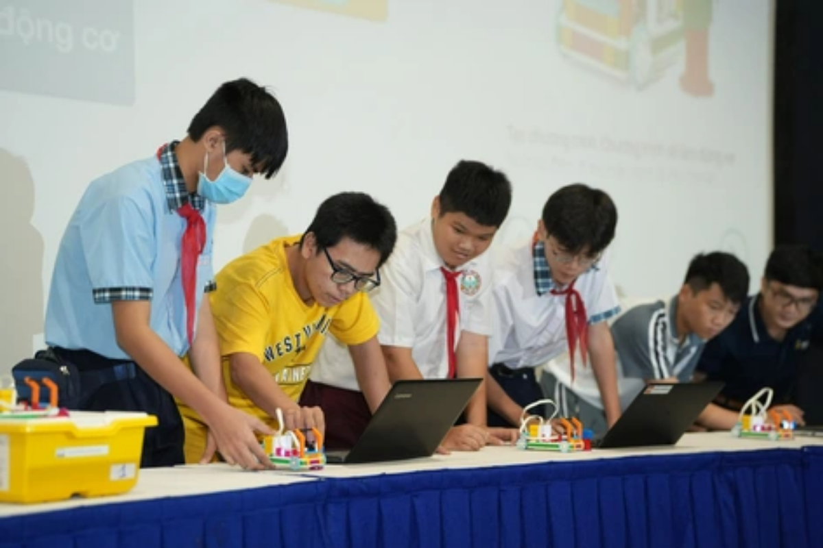 cuoc-thi-robotacon-wro-tre-em-giup-phat-trien-tu-duy