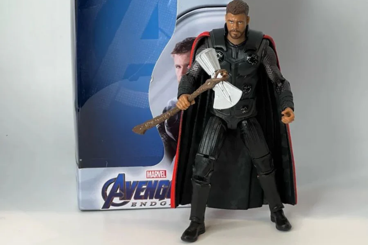 do-choi-mo-hinh-thor-zd-toys-ban-trung-bay-dinh